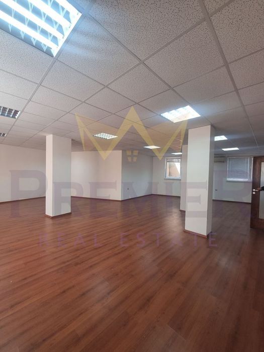 Офис в Варна-Бриз площ 116 цена 3000