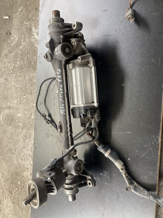 Vw polo seat altea 2015 година 1.6 tdi Кормилна Рейка