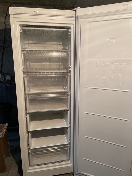 Морозильник Indezit