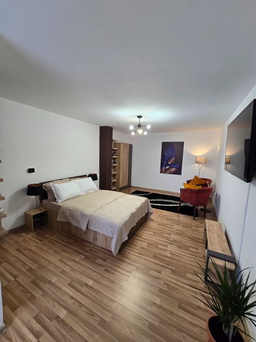 Inchiriez garsoniera