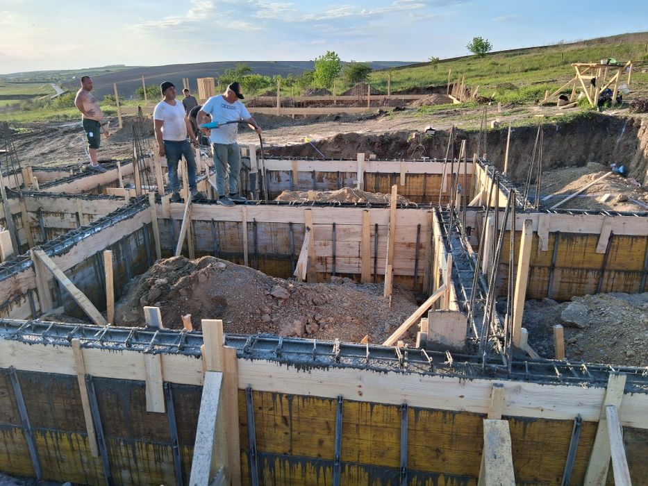 Executam case la rosu sau la cheie