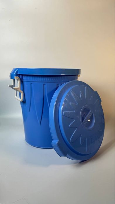 Бак, Мусур учун, Ун ва бошқа махсулотларни сақлаш учун махсус идиш