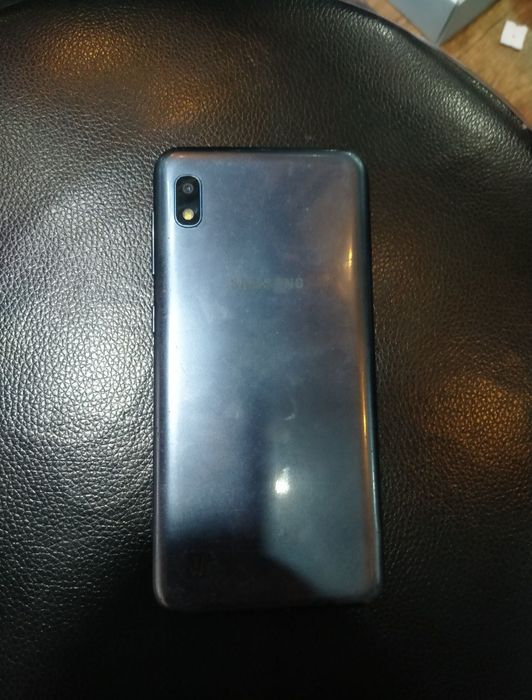 Samsung A10 3/32 gb grey