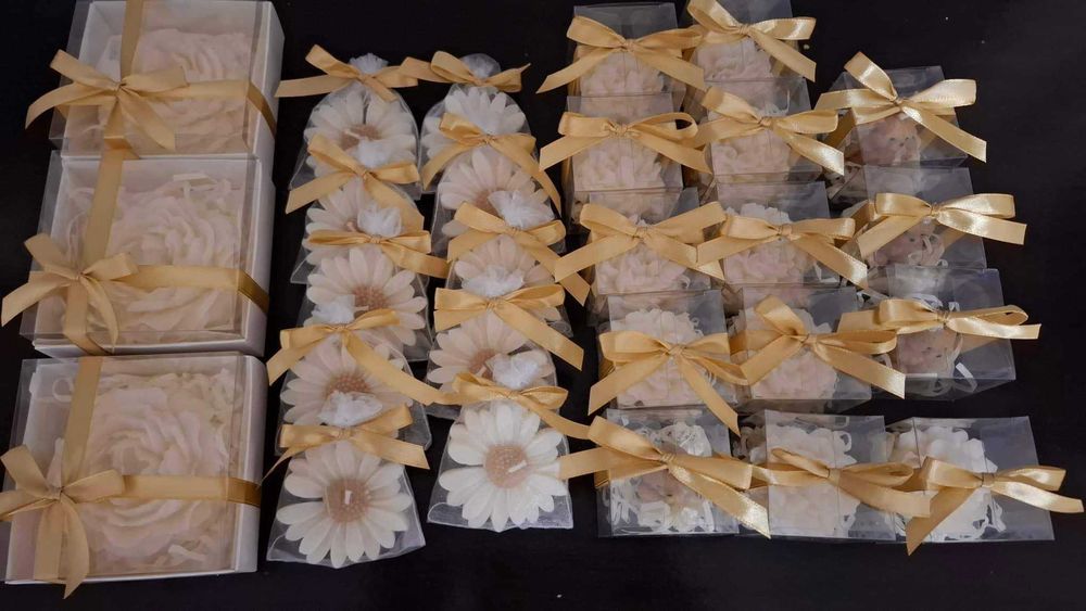 Подаръци за гости свещи божур за сватбa кръщениe рожден ден бал юбилей