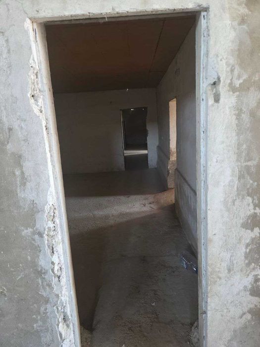 Нотурар Бино сотилади, худуди 20сотих, 7сотихда бинолар мавжуд