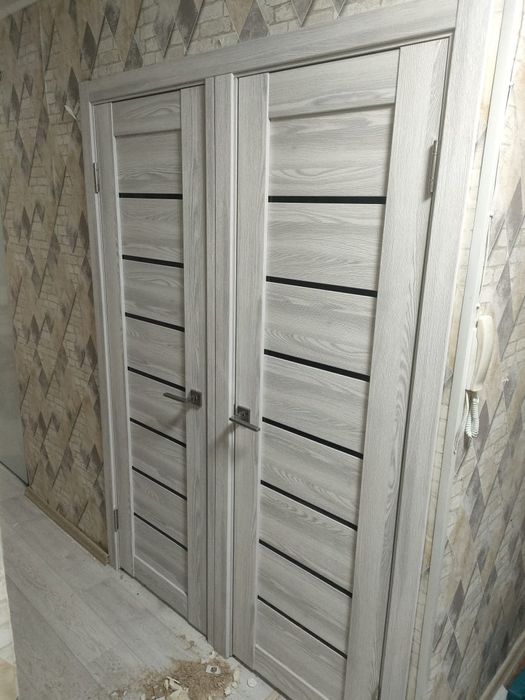 Установка входных и межкомнатных дверей