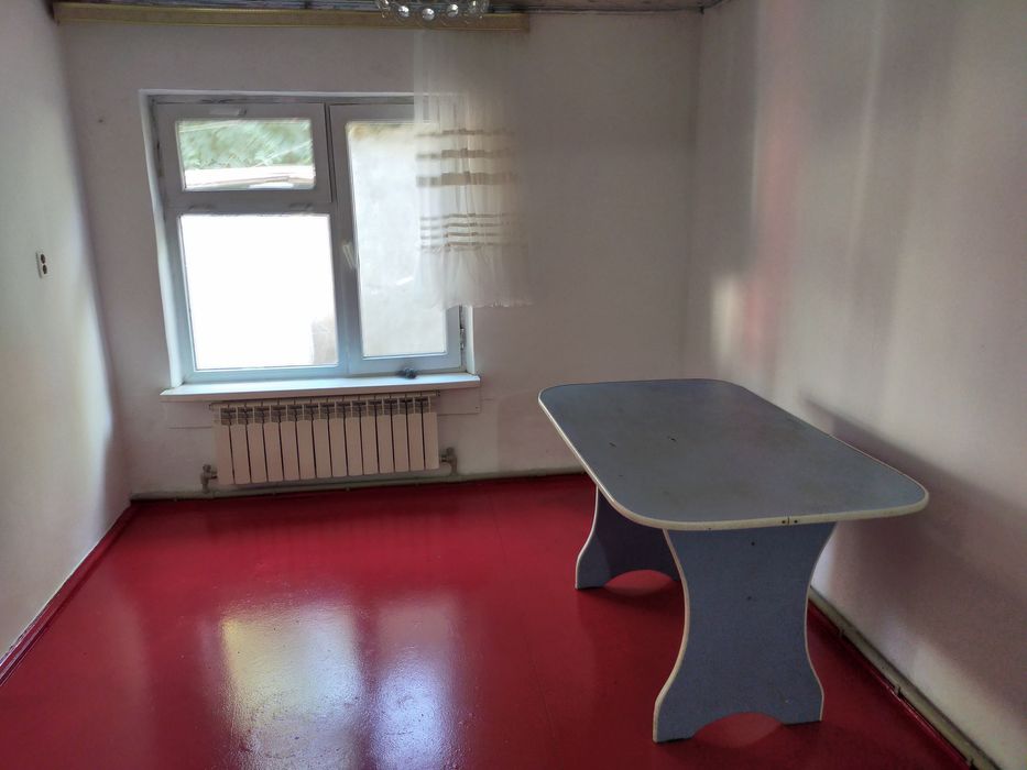 Продается дом в хорошем районе .