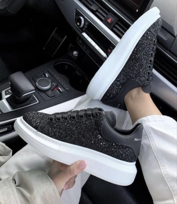 Уникални обувки хит