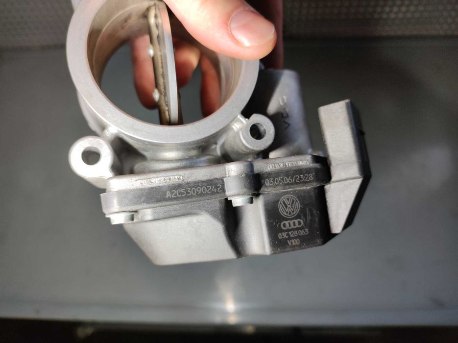 Clapeta acceleratie volkswagen vw touran 1.4 TSI BMY cod 03c128063