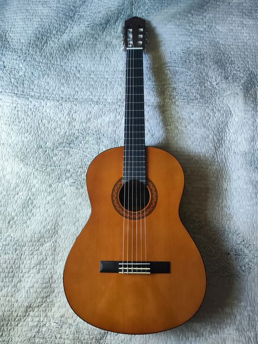 Yamaha C40 в хорошем состоянии