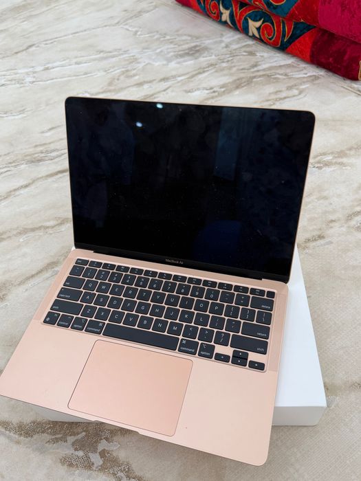MacBook Air 13, 2020, 8/256gb Gold