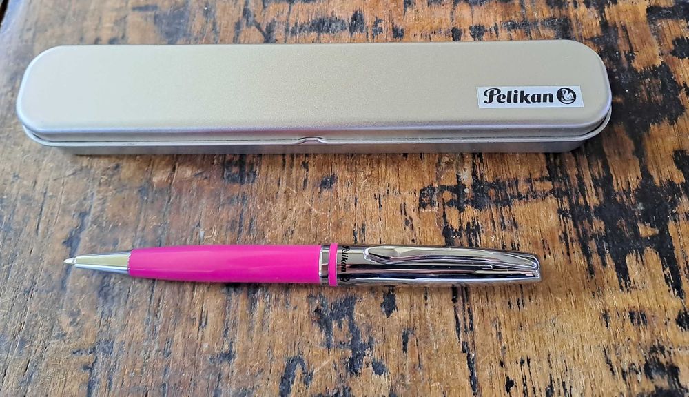 химикалка Пеликан в кутия, Peliкan Jazz Classic K35 цвят фуксия и др