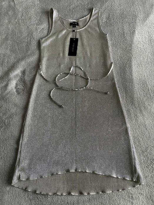 Vand rochie Amisu argintie, fara maneci, 40, lucioasa, noua, eticheta