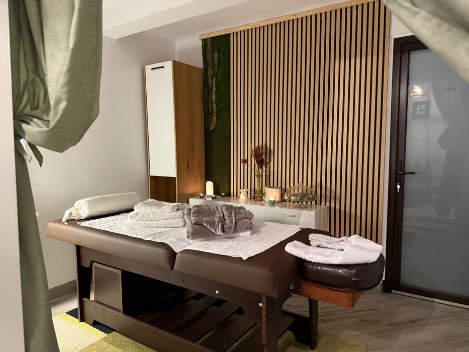 Pat  masaj fix salon + set complet prodoape si halate