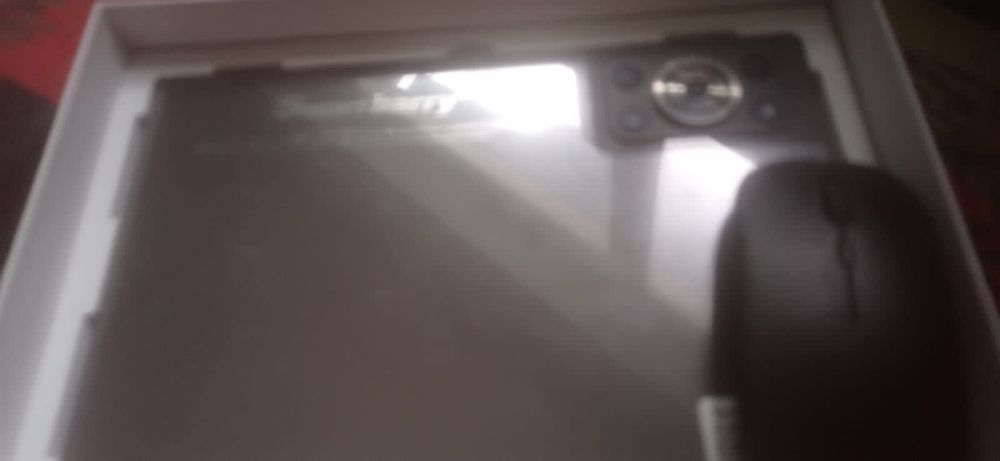 Продам планшет срочно