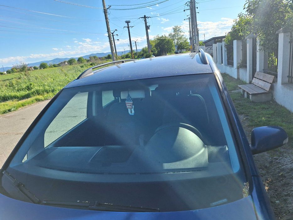 VOLKSWAGEN Touran 2006 — imagine 3
