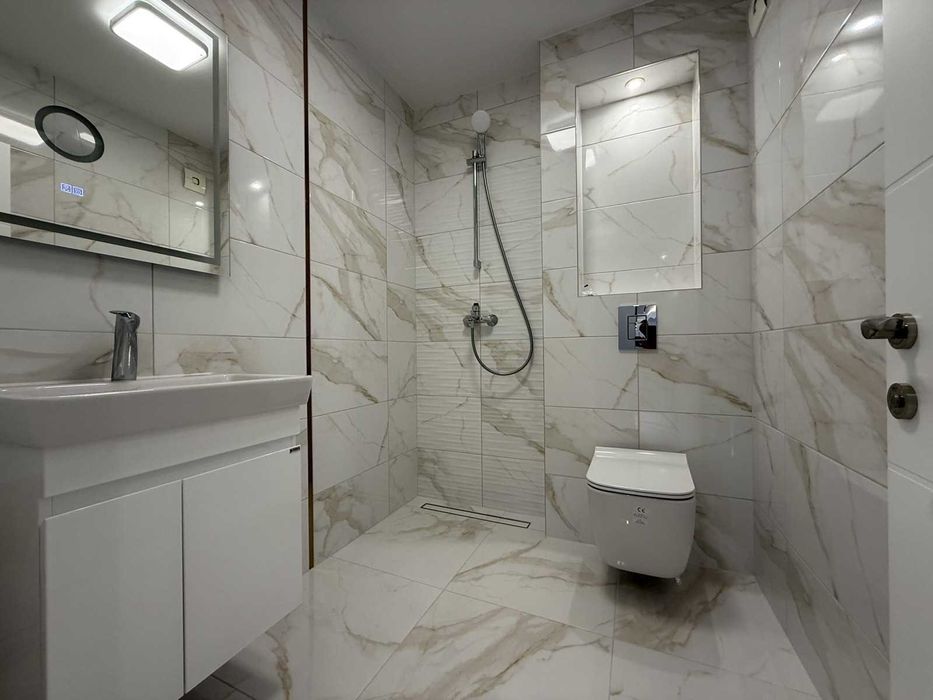 Продава се Двустаен апартамент в Пловдив, Остромила - 96 кв.м за 2448 €/кв.м - Снимка #8