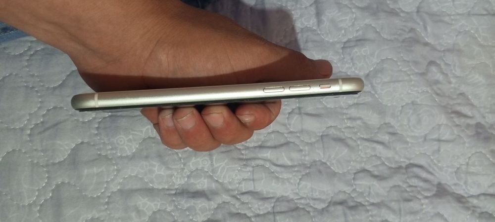 Iphone 11 64 gb radnoy xolatta