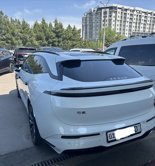 Zeekr 007 GT+dop opsiya  sotuvga tayyor