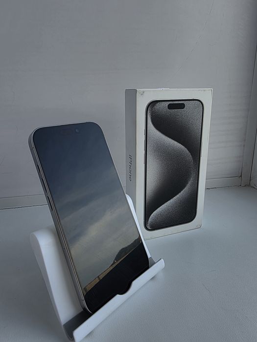 Продам apple iphone 15 pro 128gb White Titanium