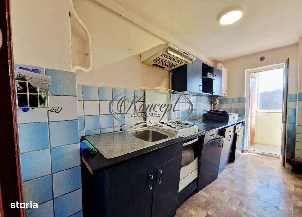Apartament cu potential, orientare sud-est, 2 balcoane, zona Parang