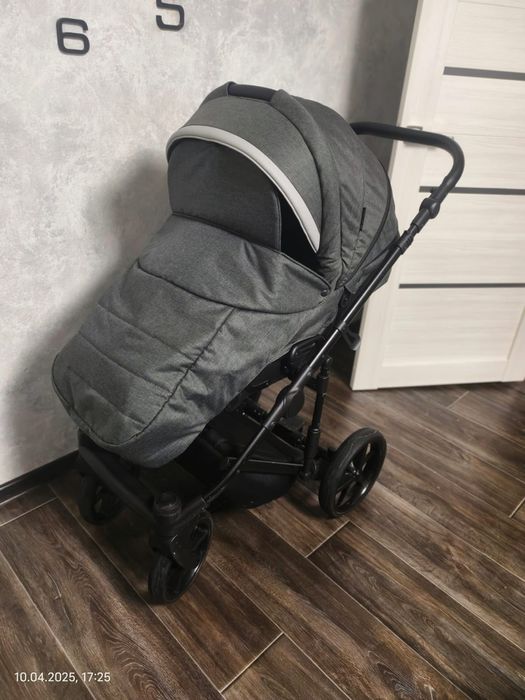 Продам коляску Adamex remini