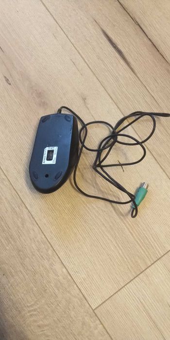 Mouse cu mufa PS/2   6 pini
