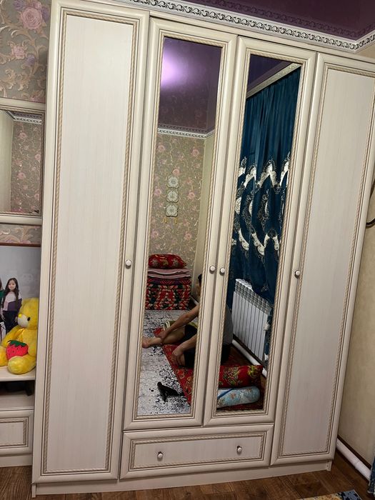 Шкаф 4-х дверный