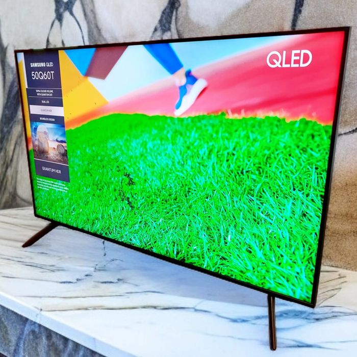 Телевизор - Samsung 50 ИНЧА - QLED - SMART TV - 4K !