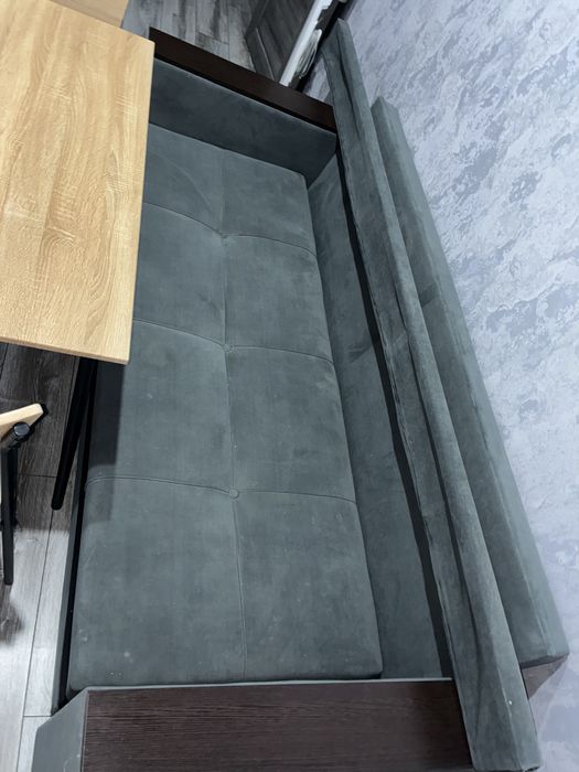 Продам диван срочно