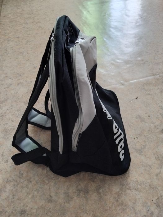 Продаю рюкзак фирма errea