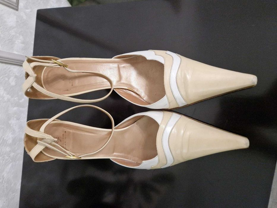 босоножки кожаные итальянские модельные, бежевые с белым 39-размер