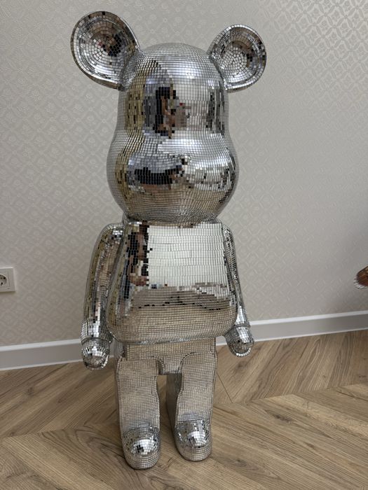 Статуя bearbrick