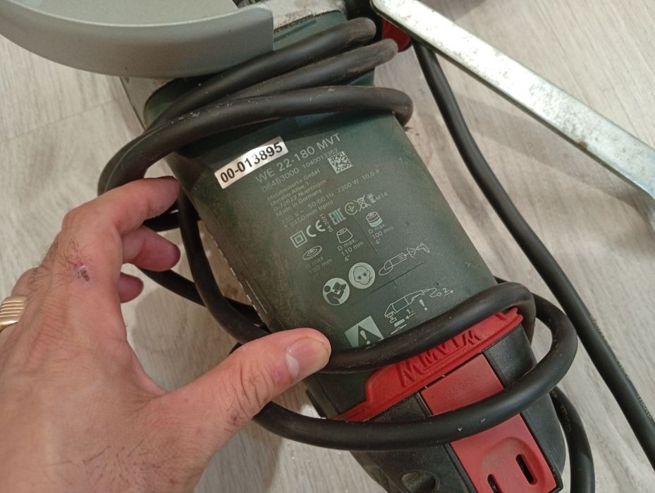 Маска ESAB A40 и Болгарка на 180