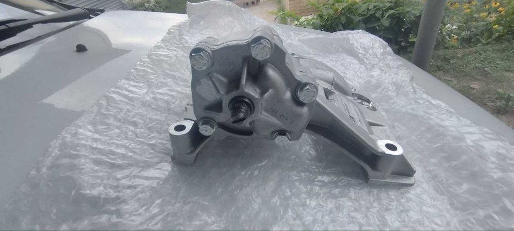 Продам масляный насос с мотора м54b30