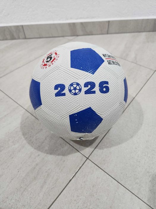 Детско - юношески футболни топки на отбори: Реал, челси, милан