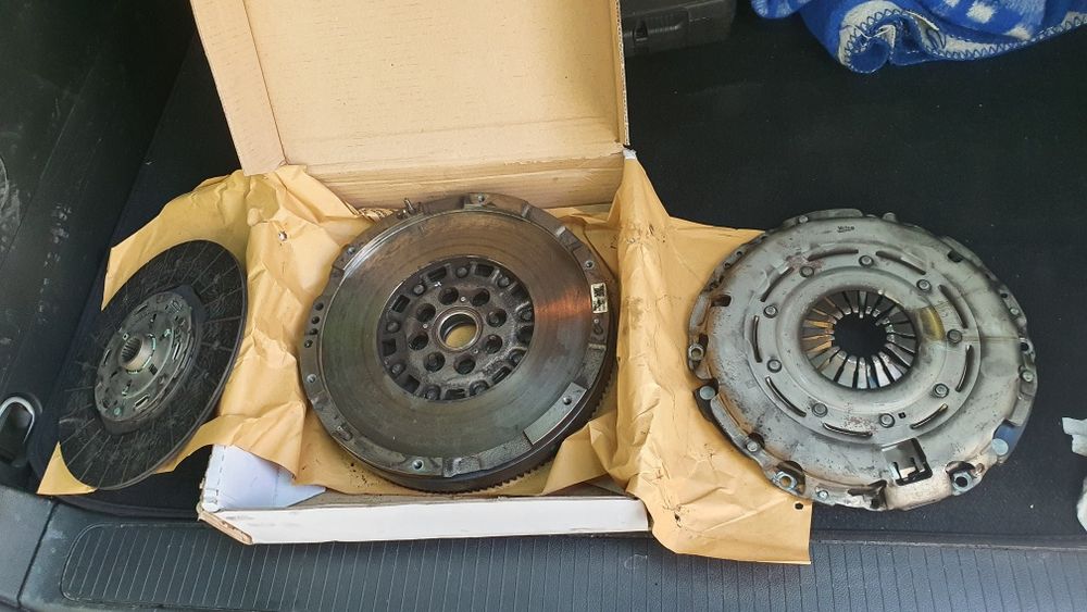 К-кт съединител и демф.маховик 1.6cdti136hp ecoflex от Opel Zafira C