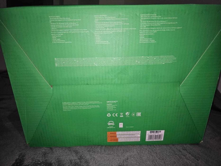 Logitech G920 Driving Force Racing Wheel + Pedals, compatibil cu Xbox Series X|S / Xbox One / PC.