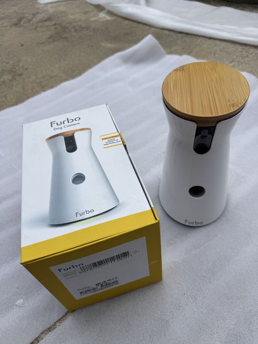 Wifi камера за домашни любимци Furbo, хранилка кучето през телефона