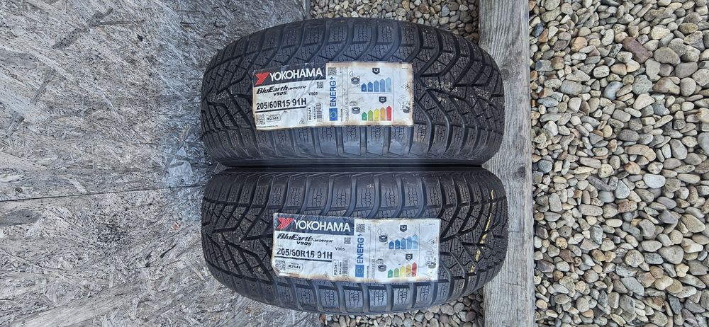Anvelope Yokoama BluEarth Winter V905 M+S 205/60 R15 91H