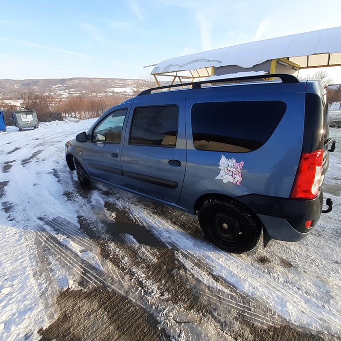 Vând dacia Logan mcv