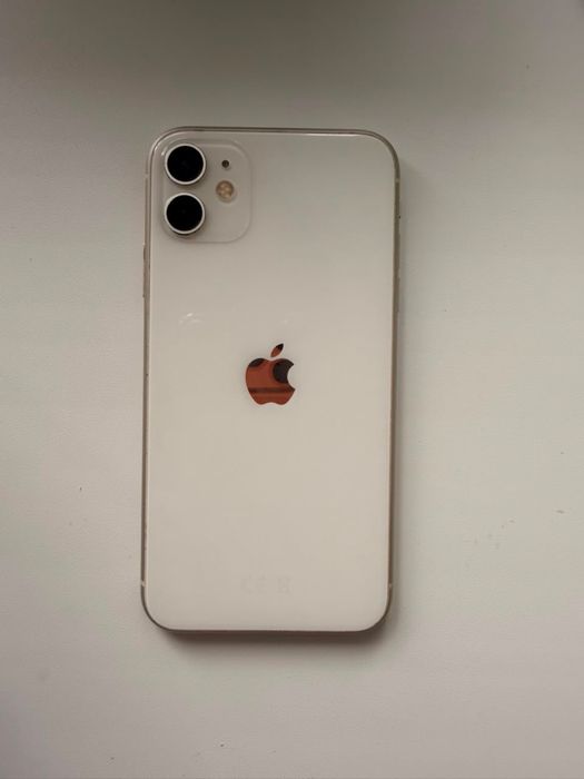 IPhone 11 емкость 74%