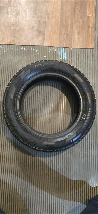 Зимняя резина 215/60/R17 Pirelli