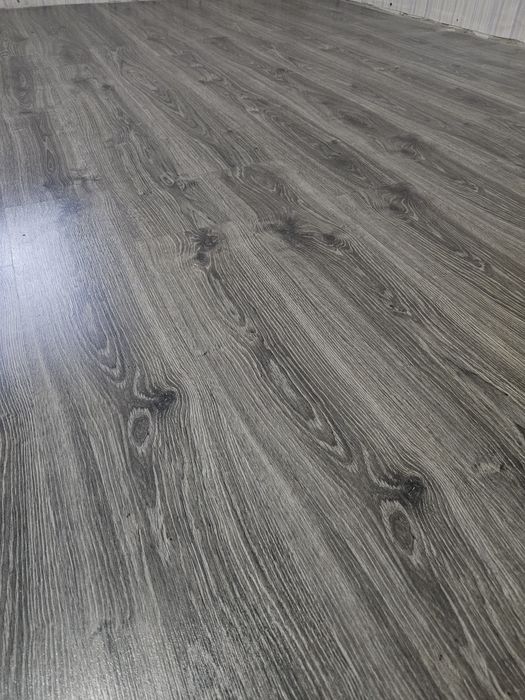 Продам ламинит 27 кв. Отличное состояние