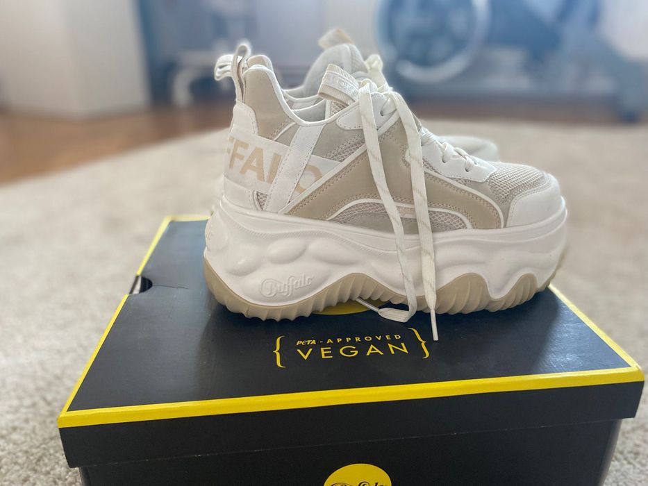 Sneakers Buffalo