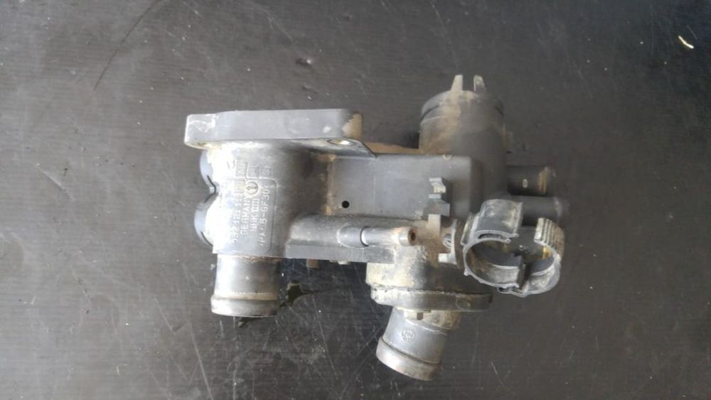 Distribuitor apa vw polo 6n 1.4 b 032121111