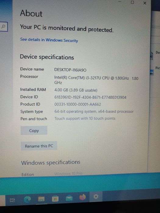 Laptop i3 cu touch-screen  ssd 250gb baterie 2 ore