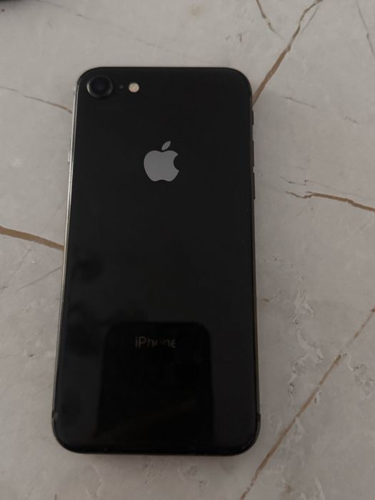 Айфон 8 требует ремонта