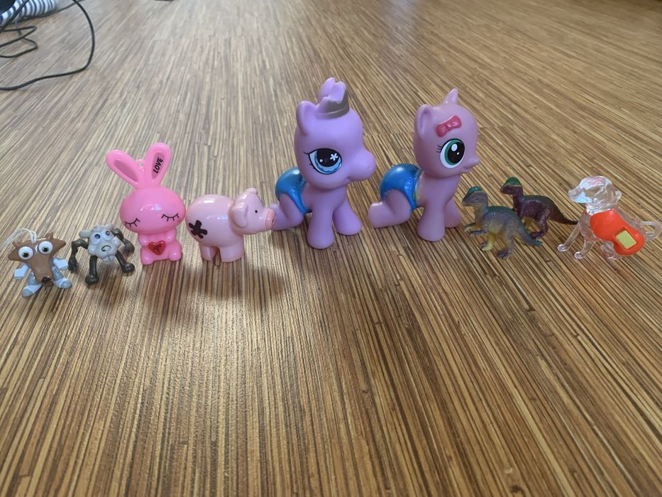 Киндер игрушки по 150 тг