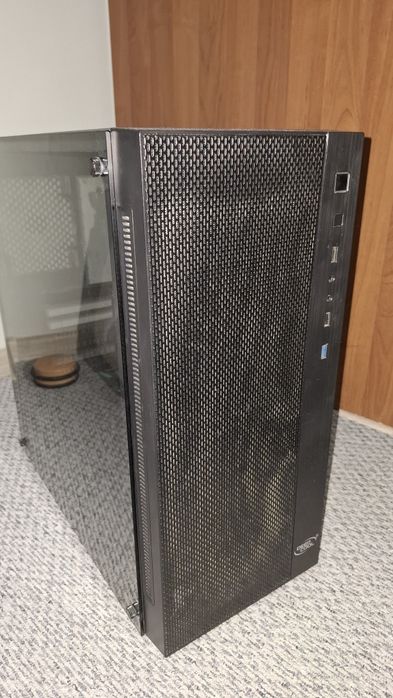 Combo Carcasa E-ATX Deepcool Mesh si sursa modulara Gigabyte 850w